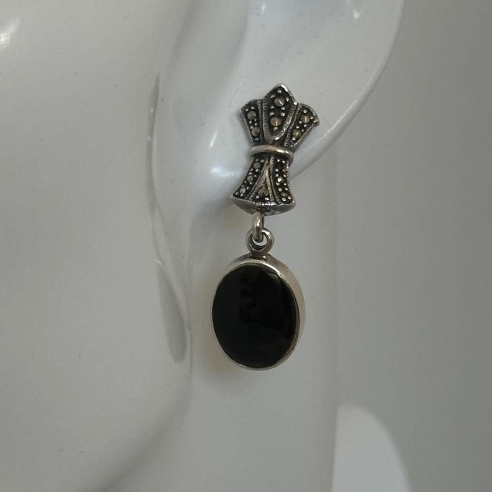 Elegant 925 Sterling Silver Onyx Dangle Earrings